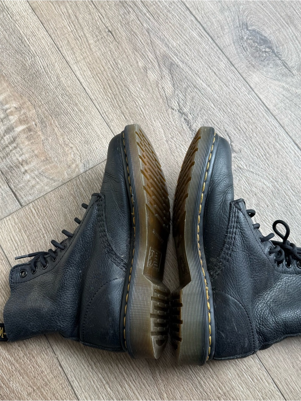 Doc Martens 1460 Pascal Virginia leather lace up boots size 7 women black 8-eye - Picture 6 of 8